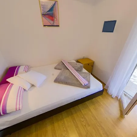 Apartmani Nena Povljana Exterior photo